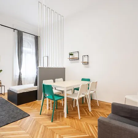 Appartement Visegradi 10 *