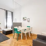 Apartman Visegradi 10 *